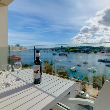 Superlative Apartment With Valletta And Harbour Views Sliema Eksteriør billede