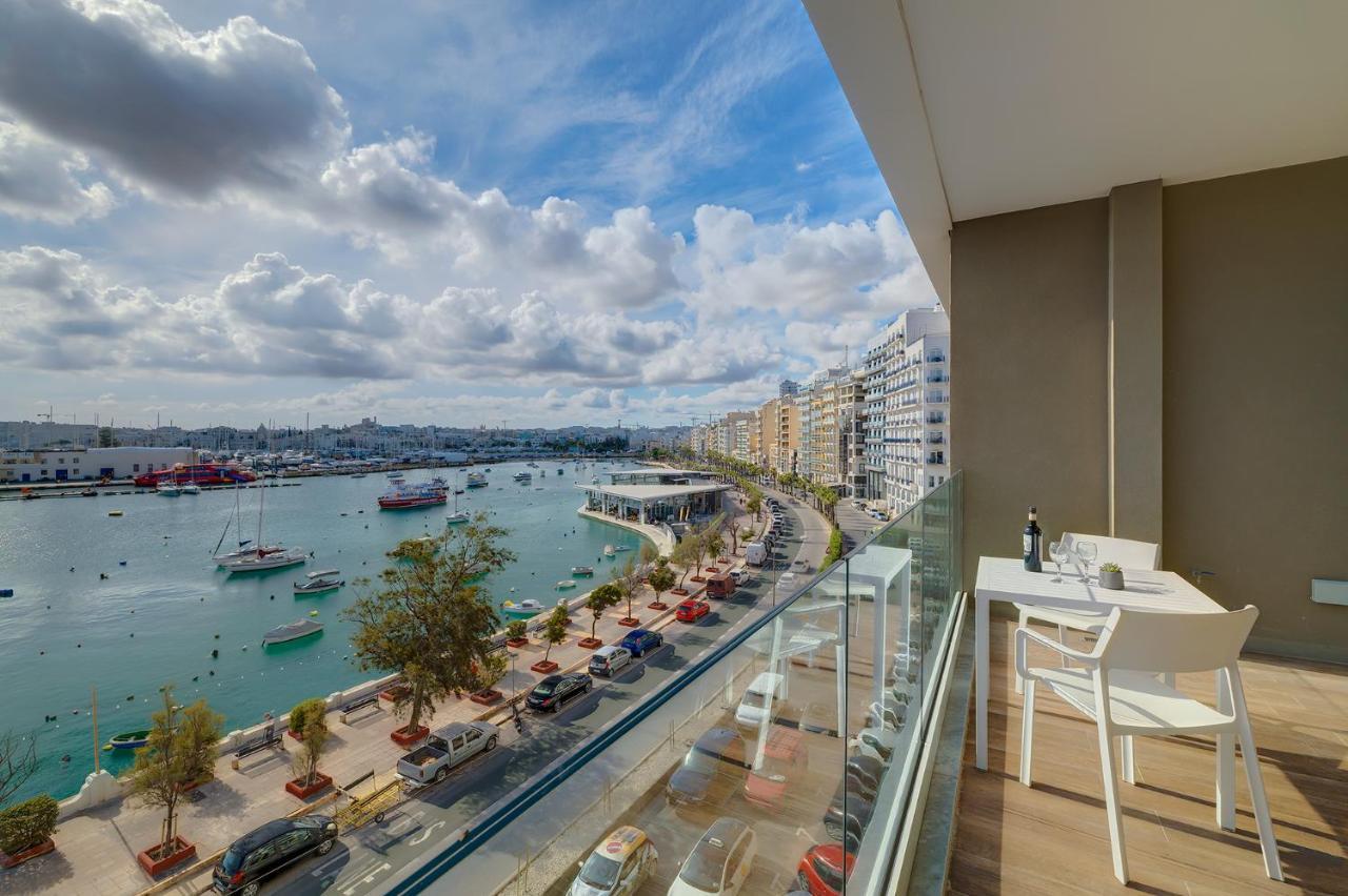 Superlative Apartment With Valletta And Harbour Views Sliema Eksteriør billede