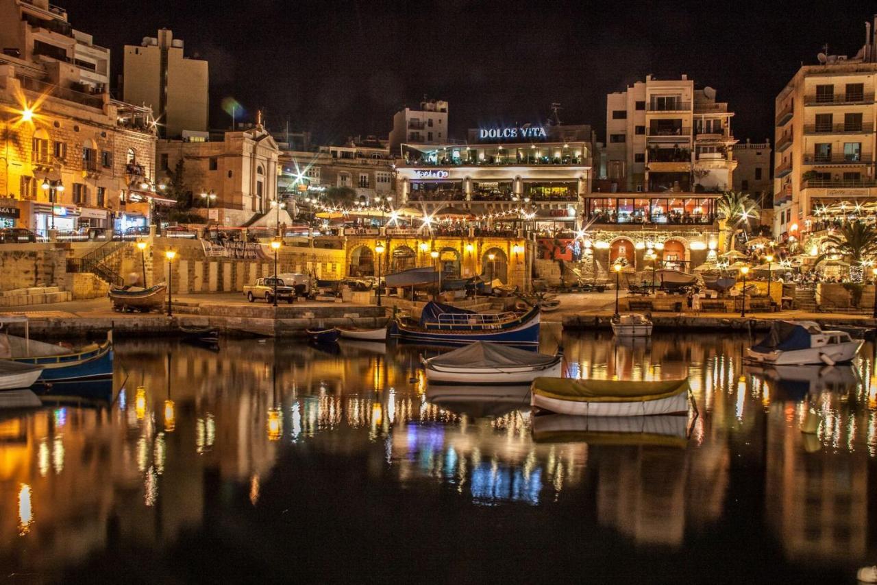Superlative Apartment With Valletta And Harbour Views Sliema Eksteriør billede