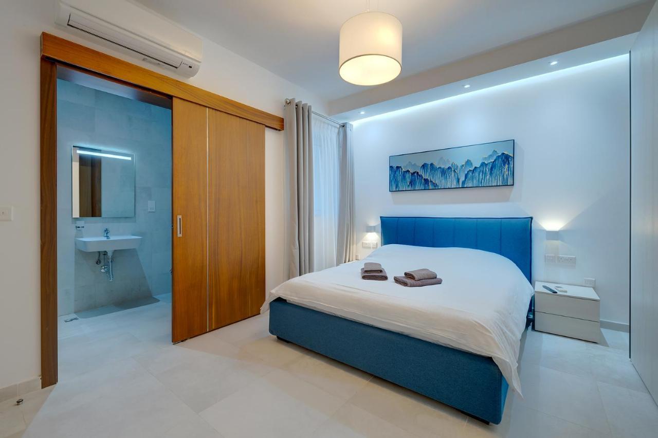 Superlative Apartment With Valletta And Harbour Views Sliema Eksteriør billede