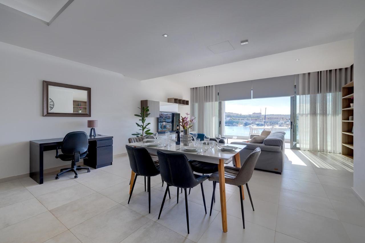 Superlative Apartment With Valletta And Harbour Views Sliema Eksteriør billede
