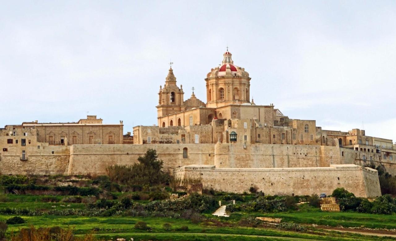 Superlative Apartment With Valletta And Harbour Views Sliema Eksteriør billede